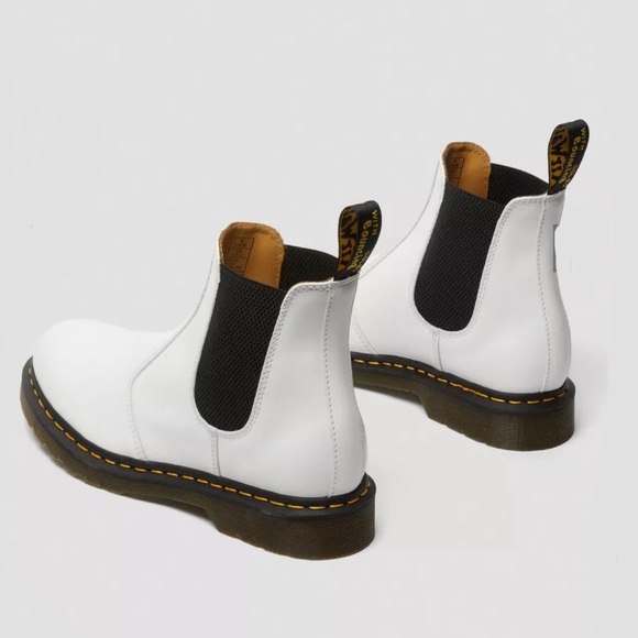 Dr. Martens 2976 Yellow Stitch Smooth Leather Chelsea Boots NWOT White Size 8 - Picture 5 of 14
